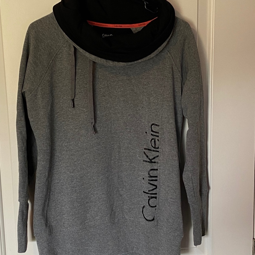 Calvin Klein Sweatshirt